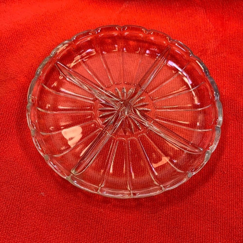 Divided Serving Scalloped Edge Starburst Design Appetizers Nuts Serving Tray EUC